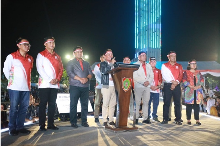 DPMPTSP Prov. Kalteng Meriahkan Huma Betang Night dan Lomba Olahraga Tradisional Spesial HUT ke 80 Republik Indonesia